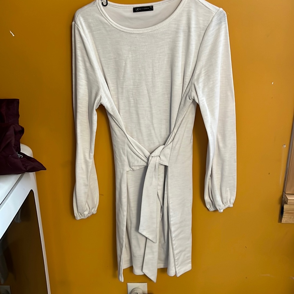 White Large Long Sleeve Dress